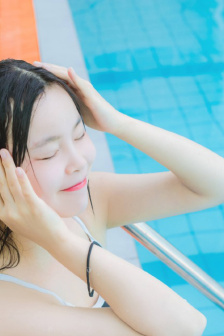 宝宝腿趴开一点就不会疼的原因